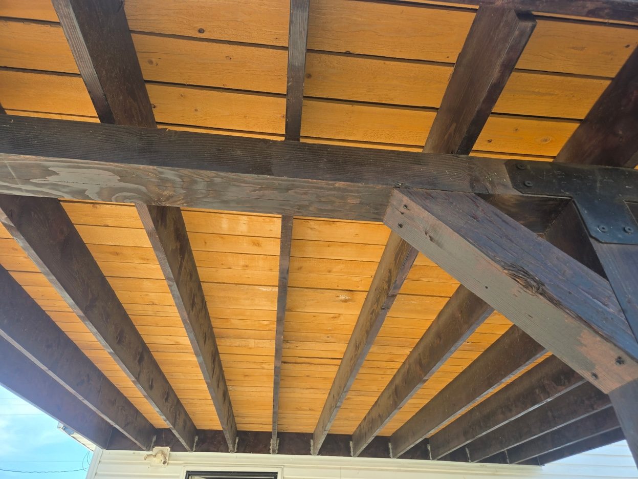 Pergola ceiling detail